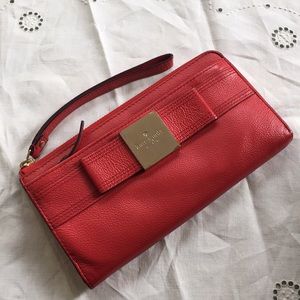 Kate Spade Primrose Hill clutch